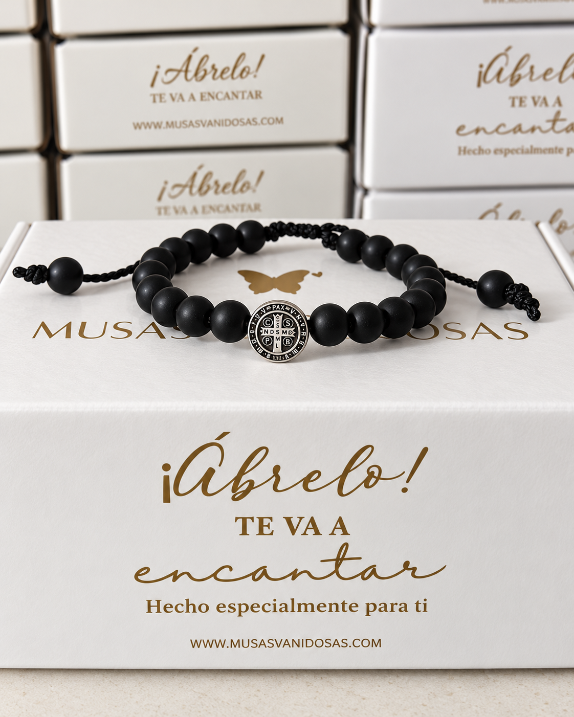 Pulsera San Benito con piedras ónix mate y medalla de plata 950.