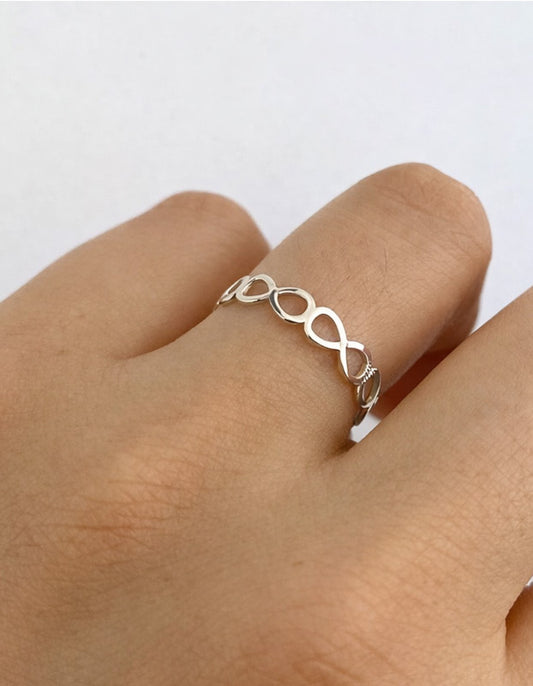 Anillo Infinito Delicado – Plata 950